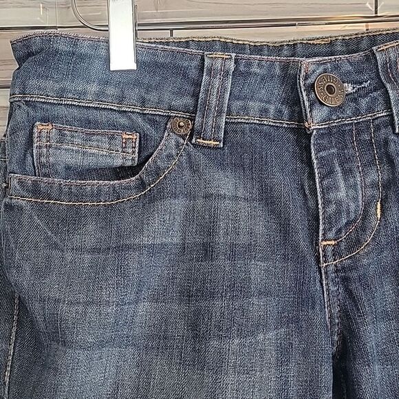 Guess blue denim bootcut jeans distressed Women's Size 29 (Measured 32) - Picture 7 of 16